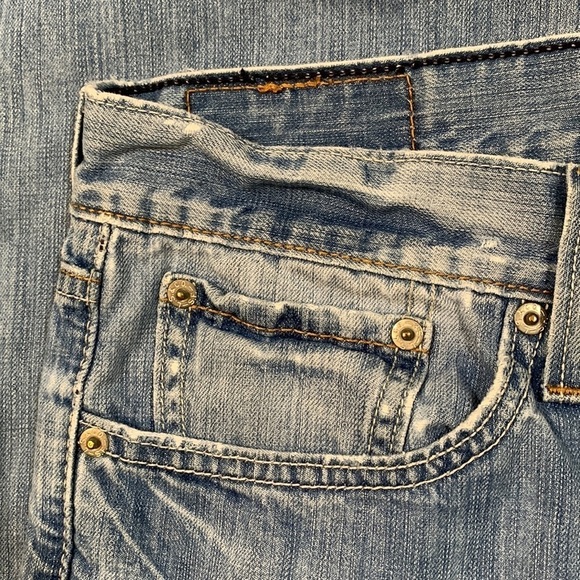 Levi’s 514 slim Strsight Distressed Lightweight Light Wash Jeans size 33x32 - Picture 9 of 13